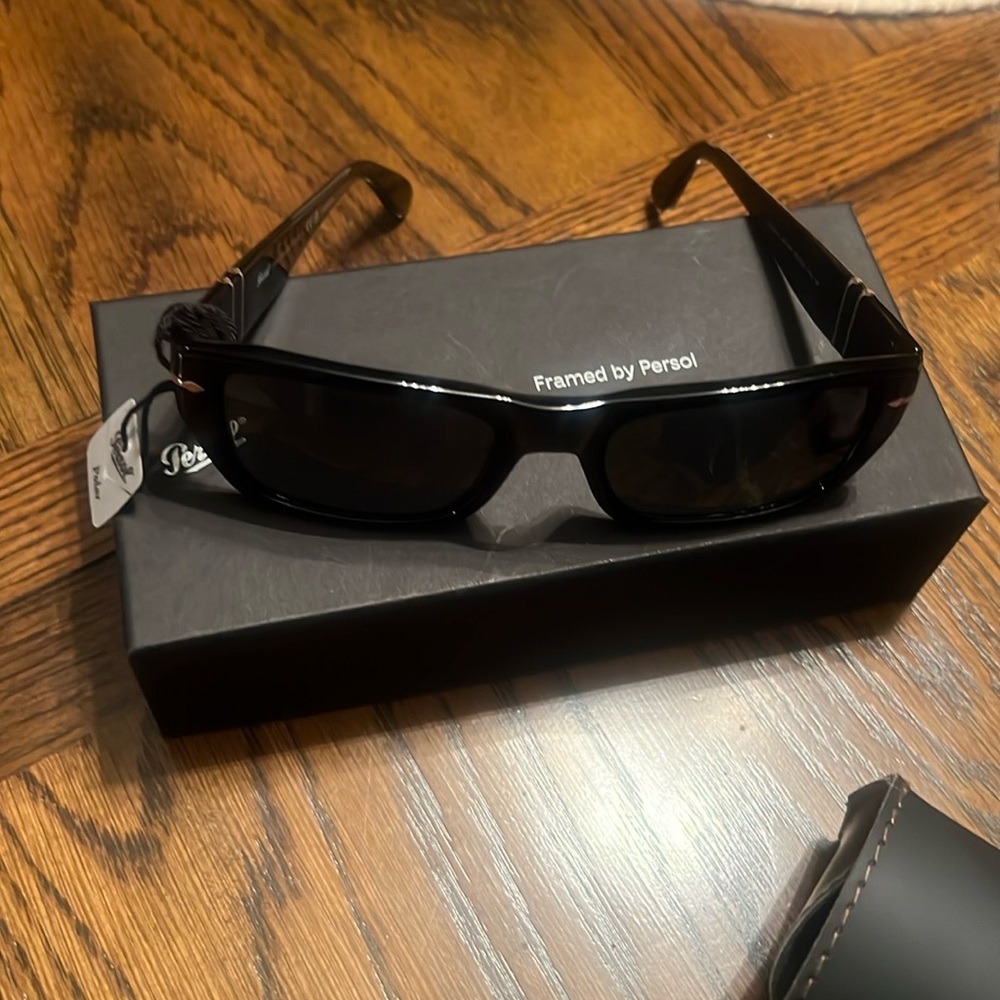 Persol sunglasses model 3268 never worn